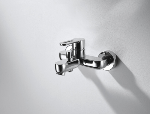 Смеситель для ванны Bravat Stream-D F637163C-B, хром