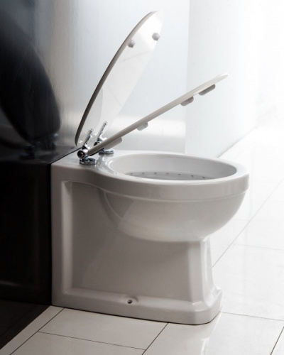 Унитаз приставной, полное примыкание к стене BELBAGNO TREVI